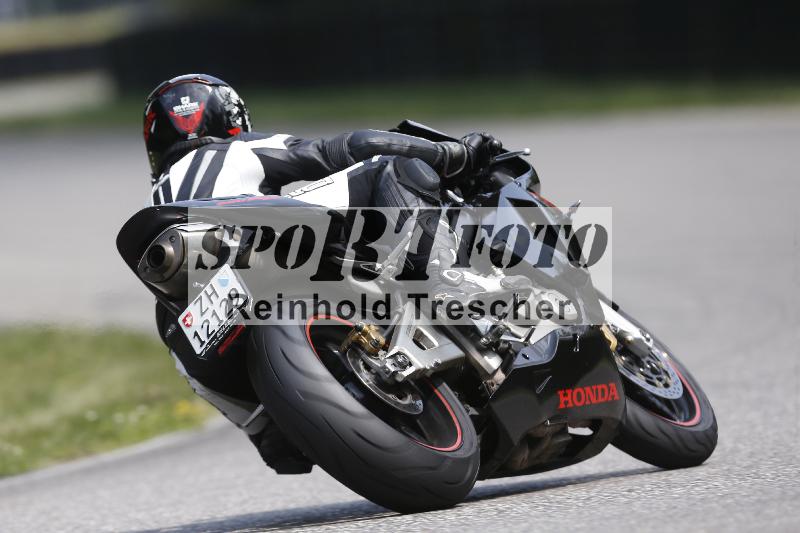 /24 08.06.2025 TZ Motorsport ADR/Gruppe gelb/backside